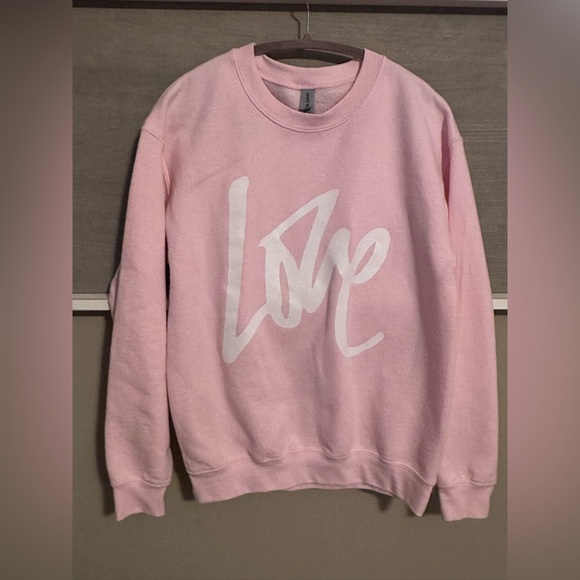 Gildan Sweaters - Gildan Pink Love Graphic Women's Crew Neck Sweatshirt! NEW. SZ Small
